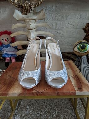 Le Chateau Silver Slingback Peep-Toe Heels